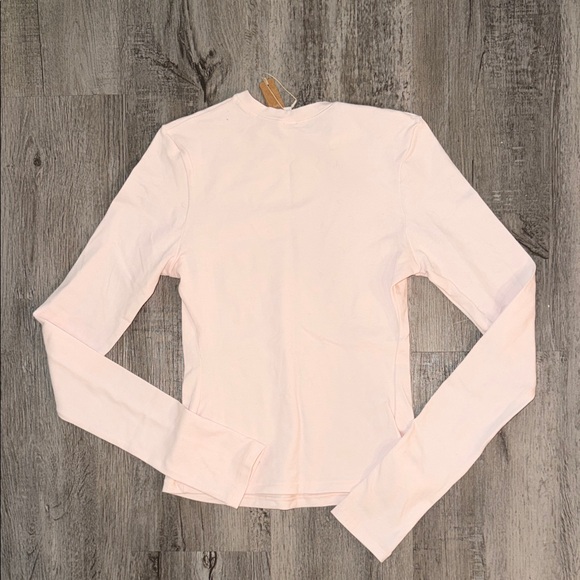 NWT SKIMS Soft Pink Long Sleeve Women's Tee - Picture 4 of 4